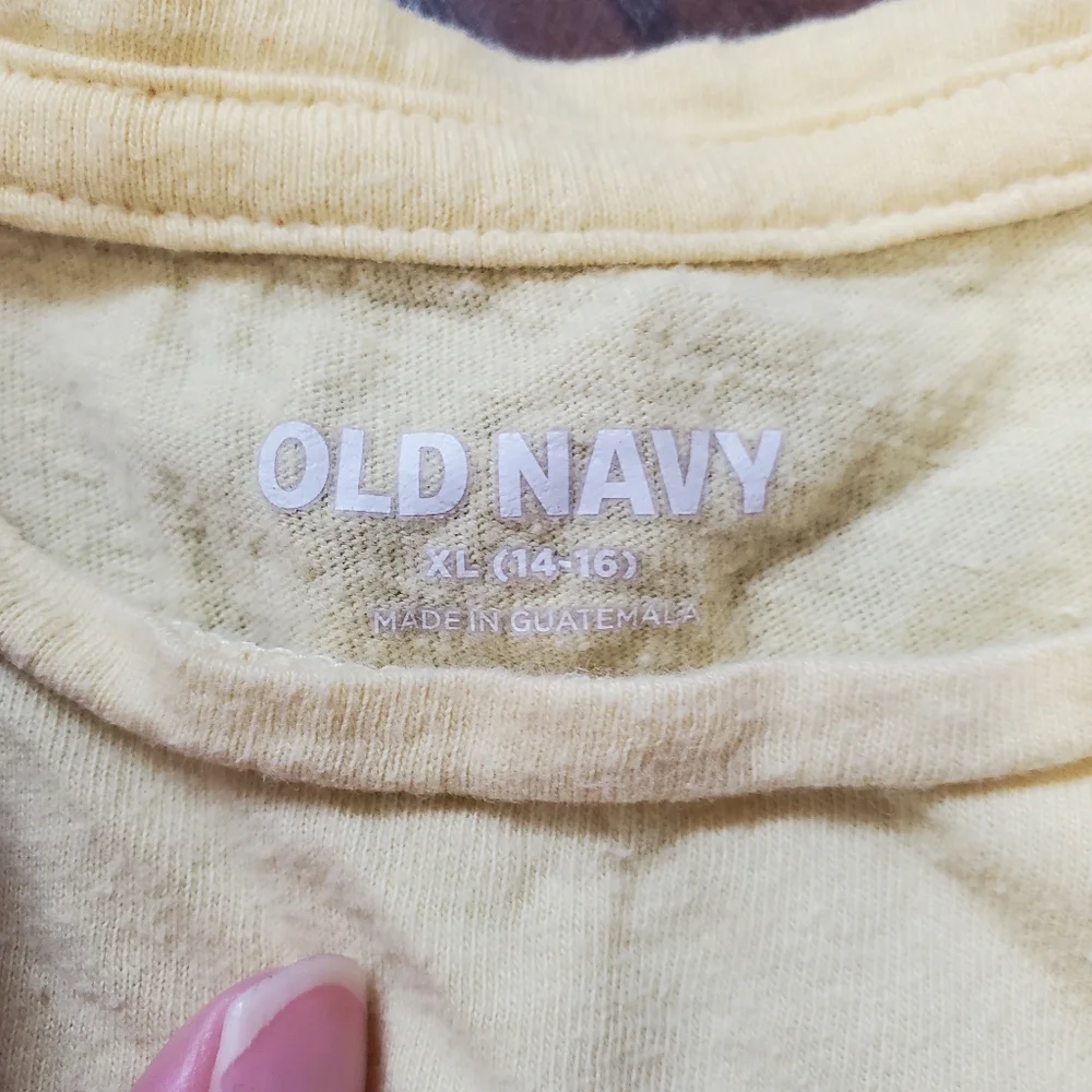 ✨️BUNDLE - set of 4 shirts!✨️Old Navy Short Sleeve Tees - 1 NWT